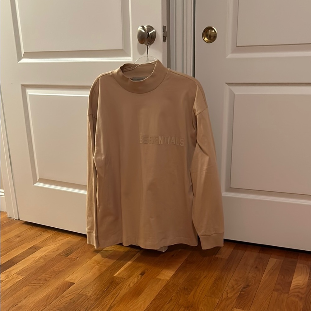 ESSENTIALS Fear of God crew color sand